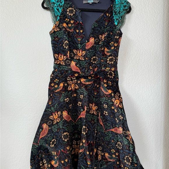 NWOT ANTHROPOLOGIE EVA FRANCO LARKSONG BIRD CORDUROY DRESS SZ 4 - Picture 3 of 11